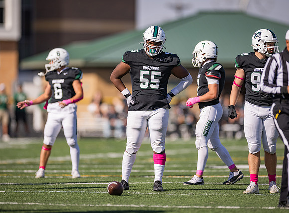 Mounds View vs STMA Varsity Football 166