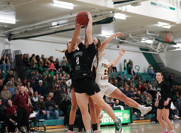 Mounds View vs Forest Lake Varsity Basketball 217