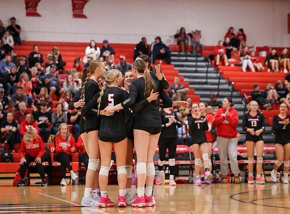 Centennial vs Hopkins Girls Varsity Volleyball 99