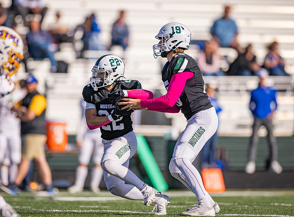 Mounds View vs STMA Varsity Football 306