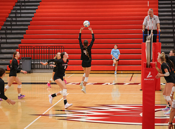 Centennial vs Osseo Girls Varsity Volleyball 218
