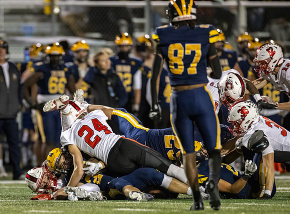 Centennial vs Rosemount Varsity Football 190