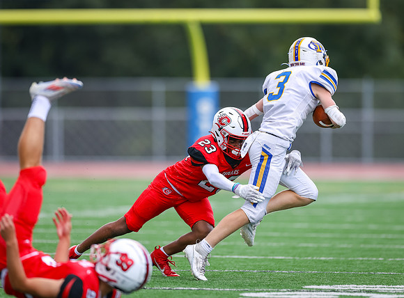 Centennial vs STMA JV Football 237