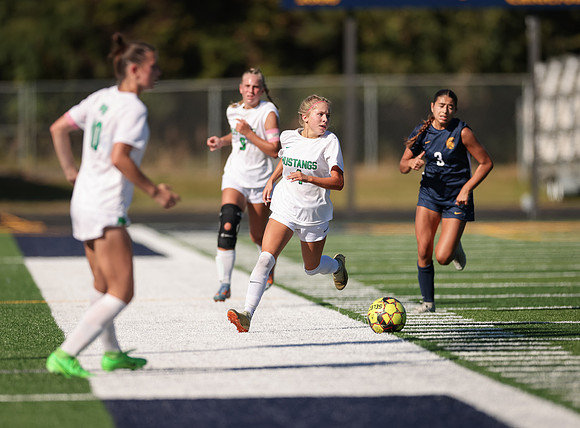 Mounds View vs Mahtomedi Girls Varisty Soccer 177