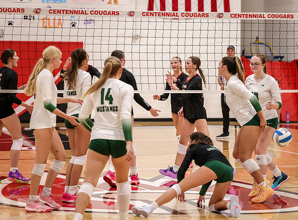 Centennial vs Mounds View Girls Varsity Volleyball 174