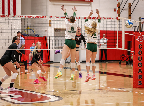Centennial vs Mounds View Girls Varsity Volleyball 185