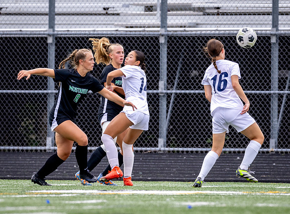 Mounds View vs Blaine Varsity Soccer 149