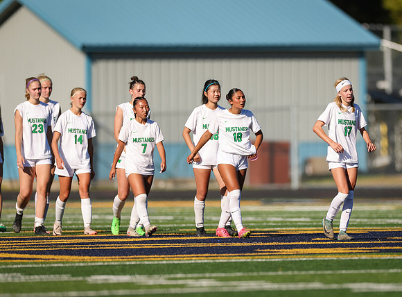 Mounds View vs Mahtomedi Girls Varisty Soccer 317