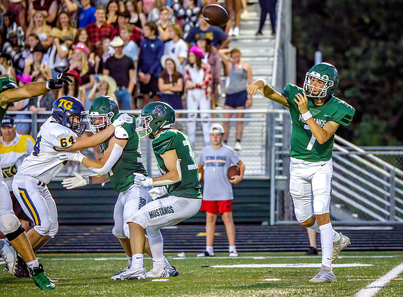 Mounds View vs Totino Grace Varsity Football 259