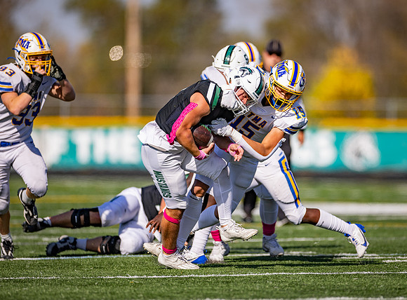 Mounds View vs STMA Varsity Football 210