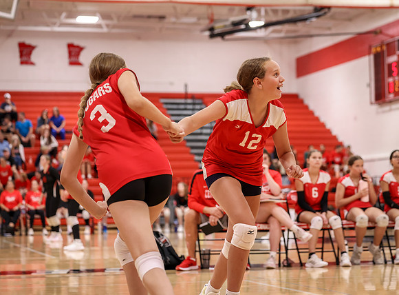 Centennial vs Mounds View Girls 9B Volleyball 44
