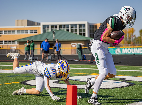 Mounds View vs STMA Varsity Football 90