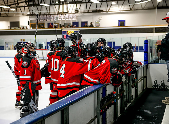 Centennial vs Cambridge Isanti Hockey 28