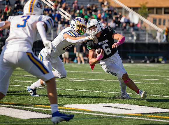 Mounds View vs STMA Varsity Football 141