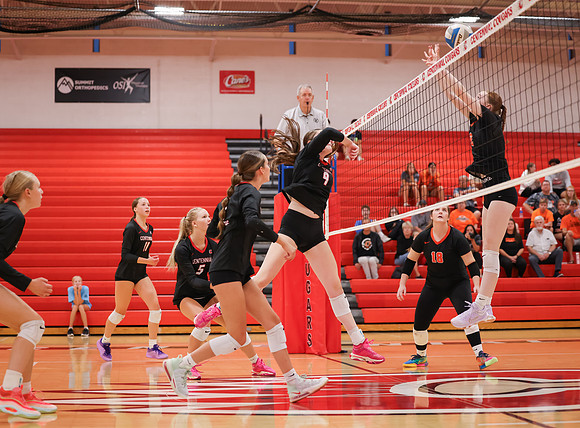 Centennial vs Osseo Girls Varsity Volleyball 119