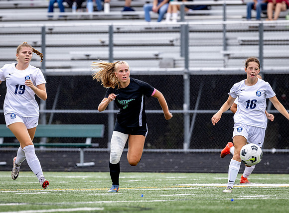 Mounds View vs Blaine Varsity Soccer 141