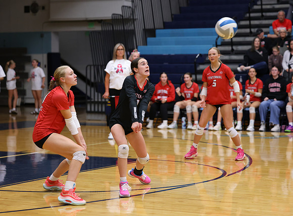 Centennial vs Blaine Girls Varsity Volleyball 220