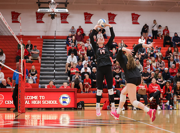 Centennial vs Hopkins Girls Varsity Volleyball 93