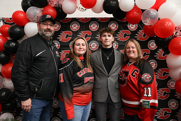 Centennial vs St Cloud Hockey 18
