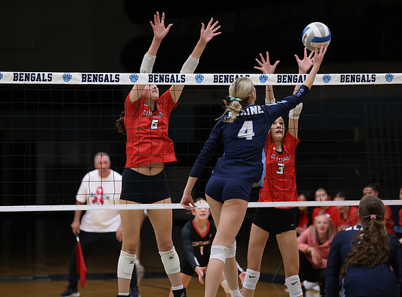 Centennial vs Blaine Girls Varsity Volleyball 156