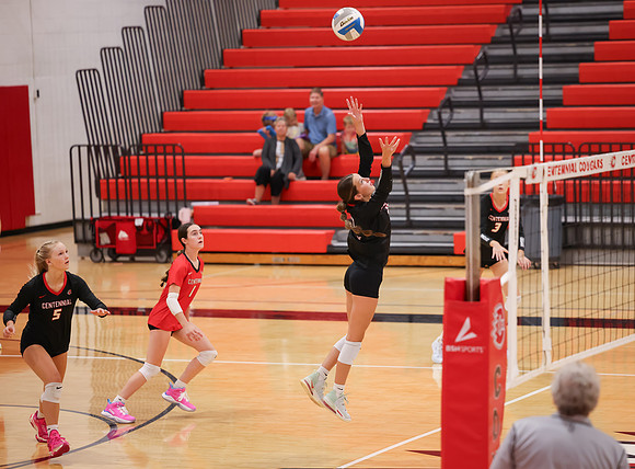 Centennial vs Osseo Girls Varsity Volleyball 198