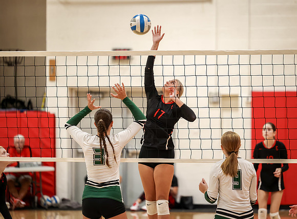Centennial vs Mounds View Girls B Volleyball 40