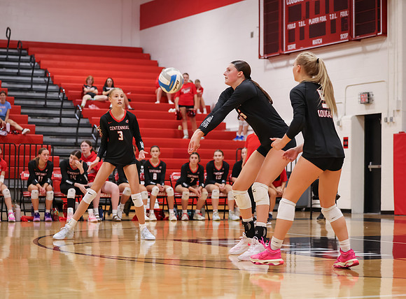 Centennial vs Osseo Girls Varsity Volleyball 173