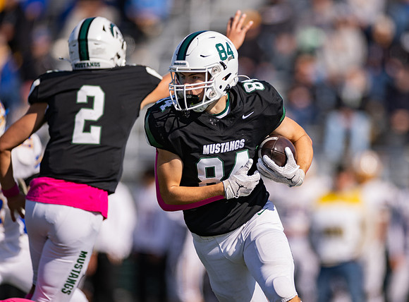 Mounds View vs STMA Varsity Football 77