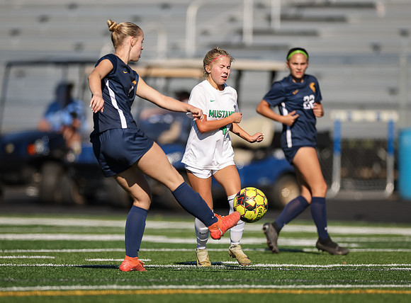 Mounds View vs Mahtomedi Girls Varisty Soccer 214