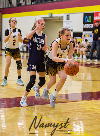 Forest Lake Girls 7 Maroon Basketball 150