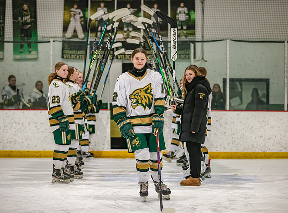 Chisago vs River Lake Stars Varsity Hoc 4