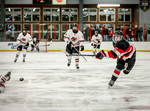 Centennial vs Stillwater Varsity Hockey 89
