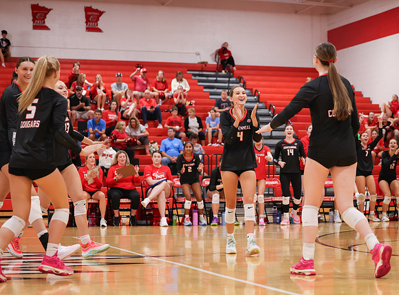 Centennial vs Osseo Girls Varsity Volleyball 32