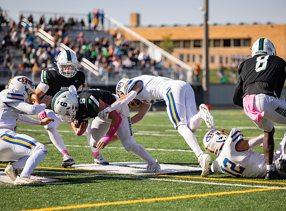 Mounds View vs STMA Varsity Football 144