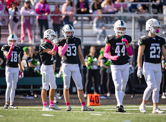Mounds View vs STMA Varsity Football 104