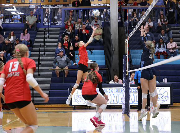 Centennial vs Blaine Girls Varsity Volleyball 64