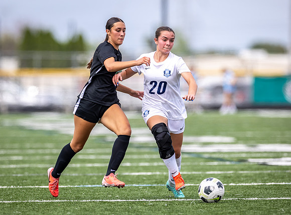 Mounds View vs Blaine Varsity Soccer 200