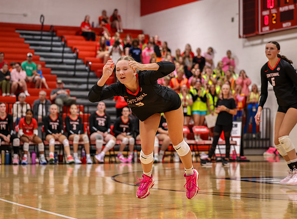 Centennial vs Duluth East Varsity Volleyball 61