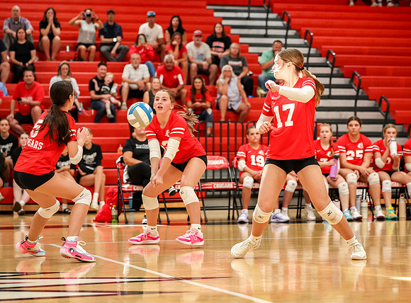 552 Centennial vs Cambridge-Isanti Girls 9A Volleyball