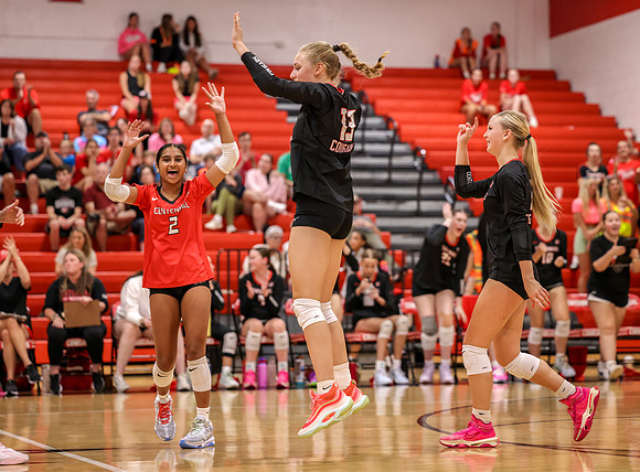 Centennial vs Duluth East Varsity Volleyball 260
