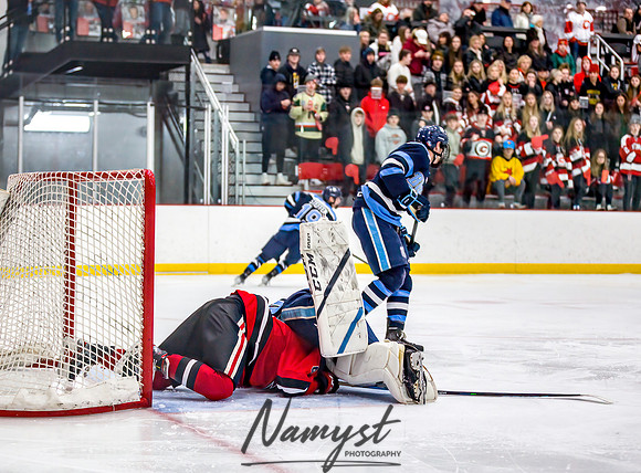 Centennial vs Blaine Varsity Hockey 300