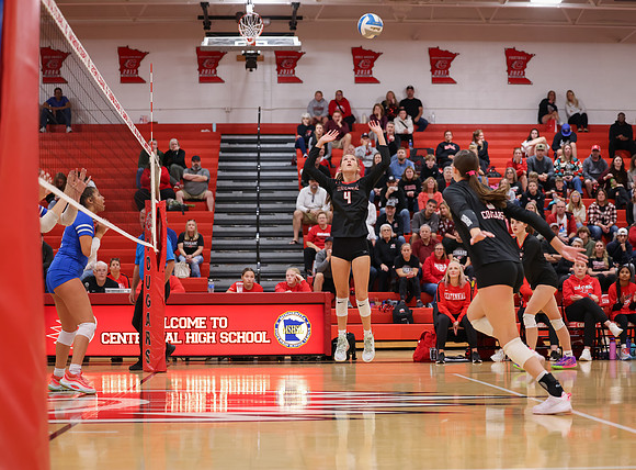 Centennial vs Hopkins Girls Varsity Volleyball 79