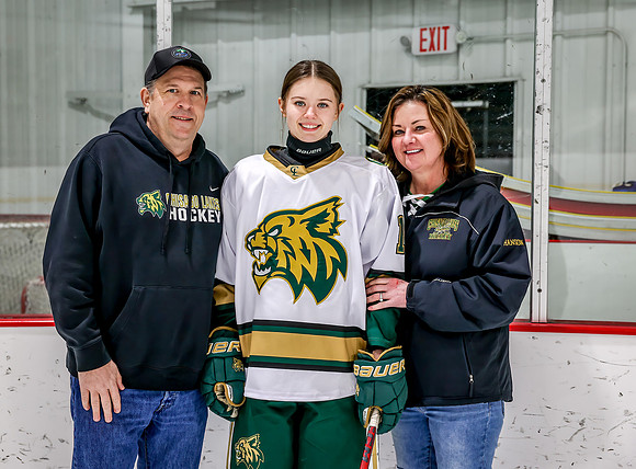 Chisago vs River Lake Stars Varsity Hoc 61