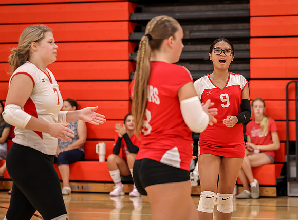 Centennial vs Mounds View Girls 9B Volleyball 25