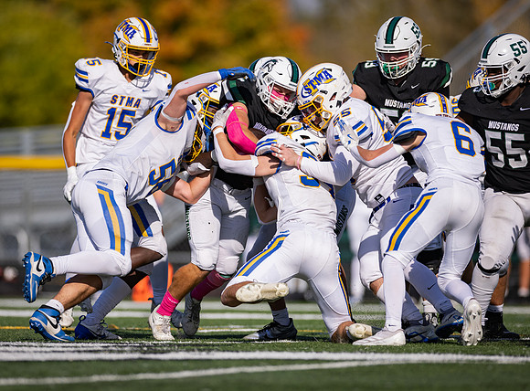 Mounds View vs STMA Varsity Football 269