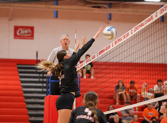 Centennial vs Osseo Girls Varsity Volleyball 110