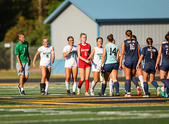Mounds View vs Mahtomedi Girls Varisty Soccer 325