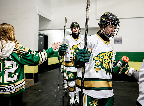 Chisago vs Rogers Varsity Hockey 233