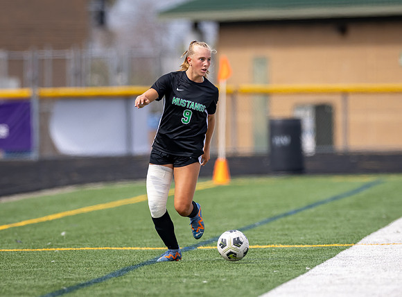 Mounds View vs Blaine Varsity Soccer 218