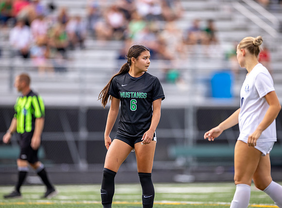 Mounds View vs Blaine Varsity Soccer 250